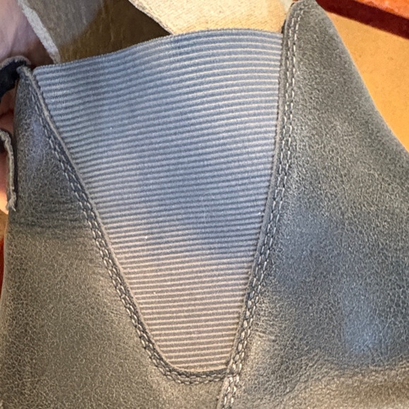 ☑️ Sorel Gray Ankle Thick rubber sole side elastic stretch on Booties - Picture 6 of 11